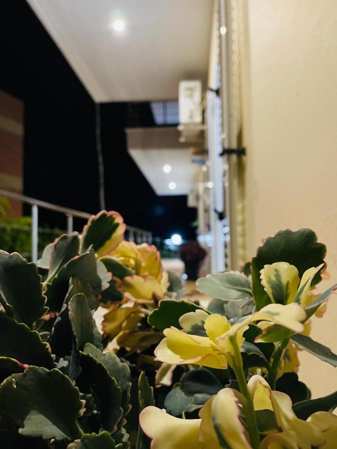 Orea Hotel Himare Bagian luar foto