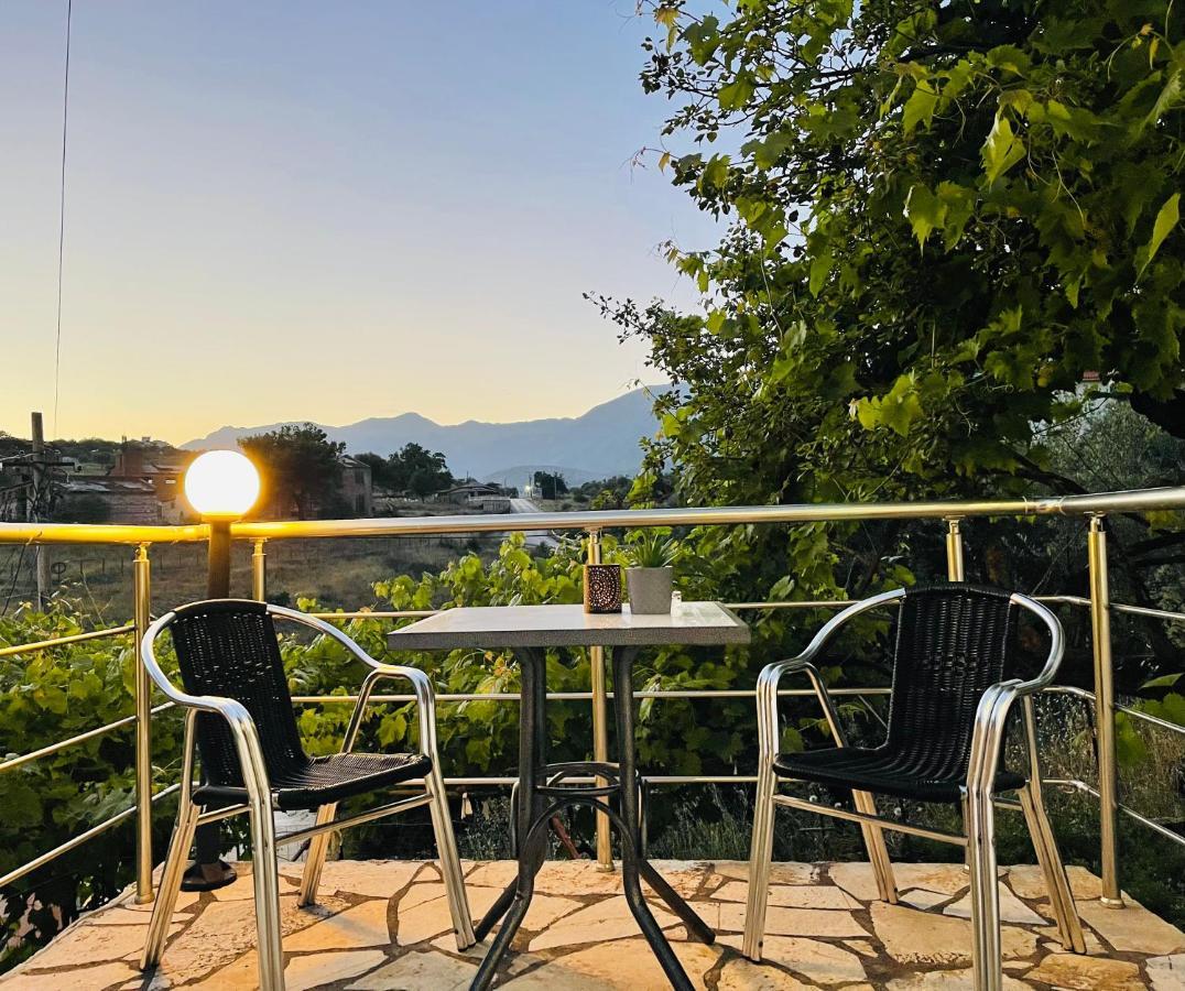 Orea Hotel Himare Bagian luar foto